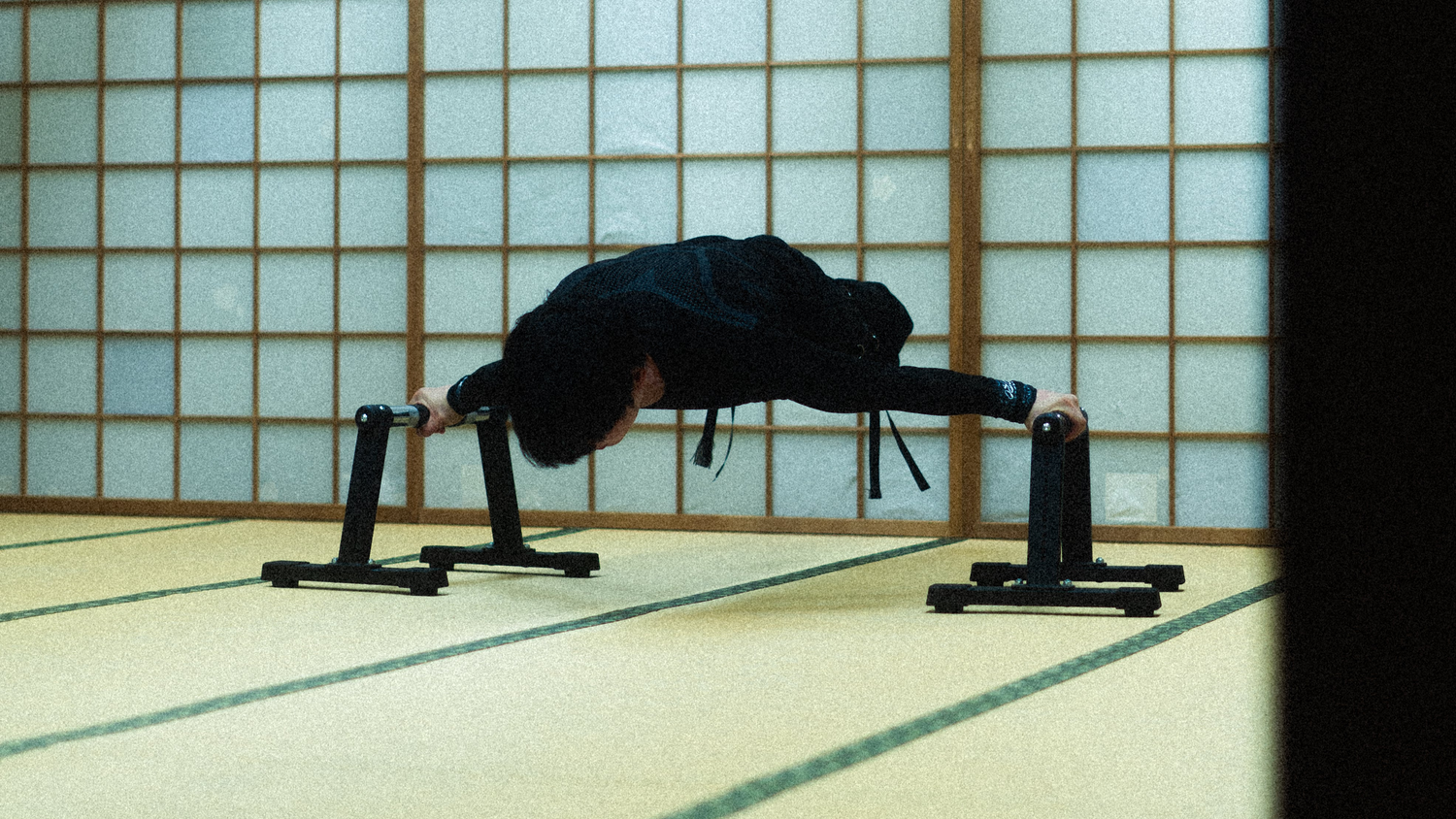 The Ultimate Parallette Challenge: 10 Exercises to Take You from Beginner to Pro